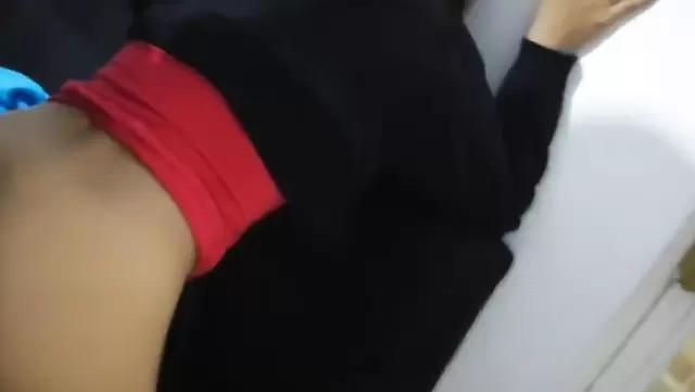 Отымел сзади венесуэльскую соседку